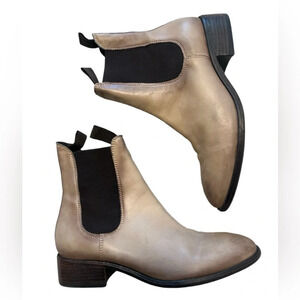 EOS “Celine” boots in excellent  near new condition Sz 41 beautiful leather